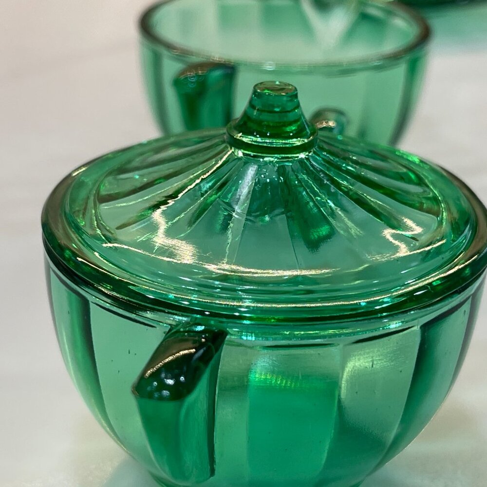1930s Akro Agate Uranium Glass Espresso-Sized Glass Set - Picture 13 of 15